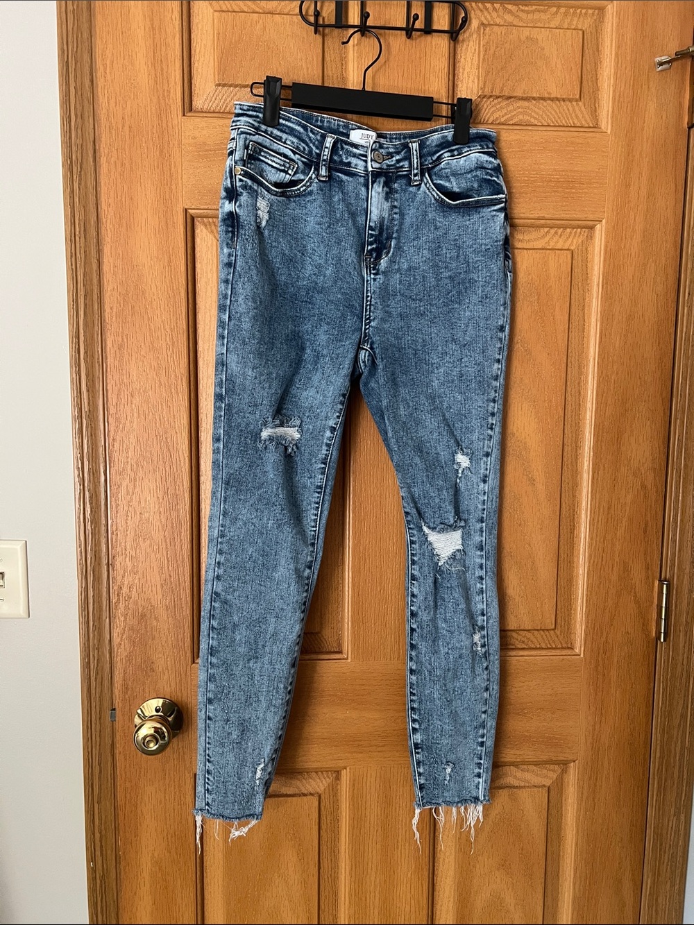 Judy Blue Light Wash Distressed Skinny Jeans